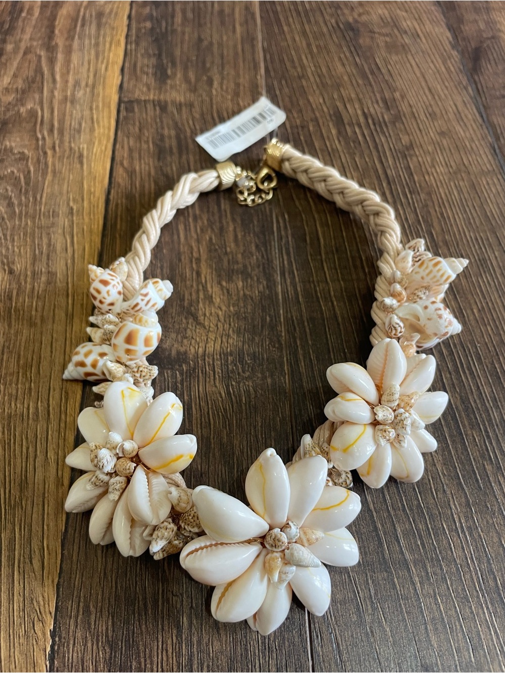 NWT Handcrafted Santorini Cream Shell Flower Statement Necklace - Women Jewelry - Picture 4 of 7